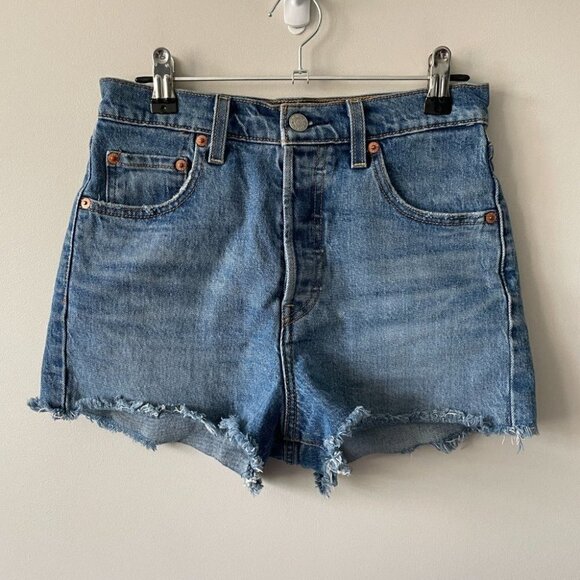 LEVI'S Ribcage Short Urban Oasis Mid-Rise Medium Wash Blue 26 - Picture 2 of 8